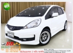 HONDA JAZZ 15 V 2013 ใช้เงินออกรถ 10000 บาท