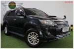 ปี2013 TOYOTA FORTUNER 25G  AT สีดำ ดีเซลฟรีดาวน์