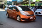 HONDA JAZZ 2011 ดาวน์ 8000บาท ชุดแต่งรอบคัน ออโต้ เบาะหนังดำ สะอาด CD AIRBAG ABS กุญแจรีโมท ช่วง่างแน่นๆ ภายในกว้างๆ ประหยัดน้ำมันสุดๆ รถบ้านมือเดียว