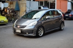 HONDA JAZZ 1.5SV ฟรีดาวน์99 บาท ออกรถได้เลย รถบ้านมือเดียว เกียร์แพดเดิ้ลชิฟ  พ.มัลติ ไฟตัดหมอก ชุดสเกิ๊ต CD ABS AIRBAG แม็ก TE37 กุญแจรีดมท สำรองครบๆ ขับสนุก ทรงสวยๆ พร้อมใช้  ออกรถง่ายๆ โทร 095 7401