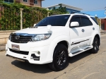 FORTUNER 2.7 V 2WD CHAMPปลายปี14 จดปี15 เกียร์AT สีขาวมุก สวยกว่าป้ายแดง