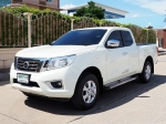 NISSAN NP300 NAVARA KING CAB 2.5 V ปี 2016 เกียร์MANUAL 6 Speed สีขาวมุก สภาพนางฟ้า
